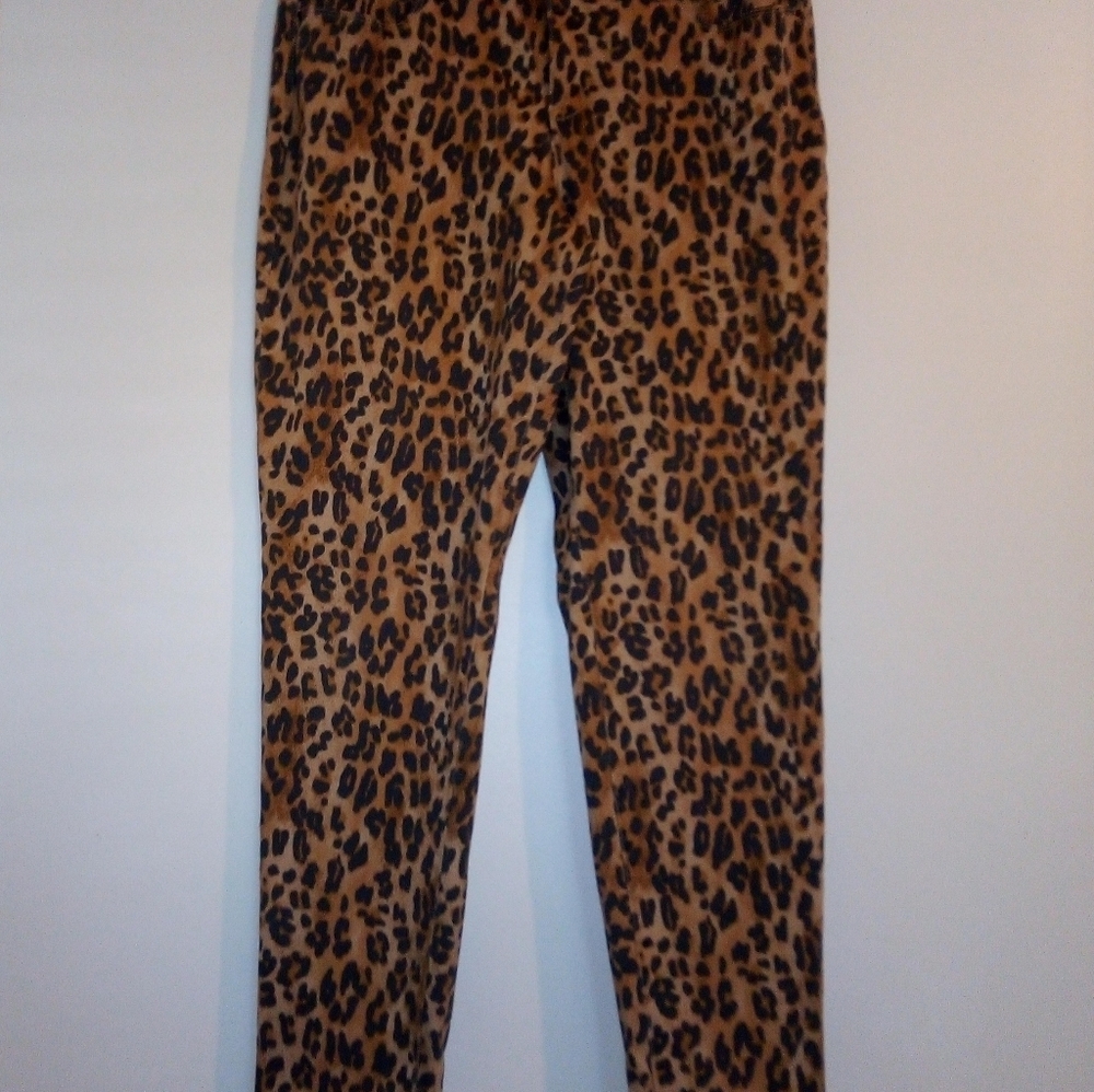 Style & company cheetah denim jeans